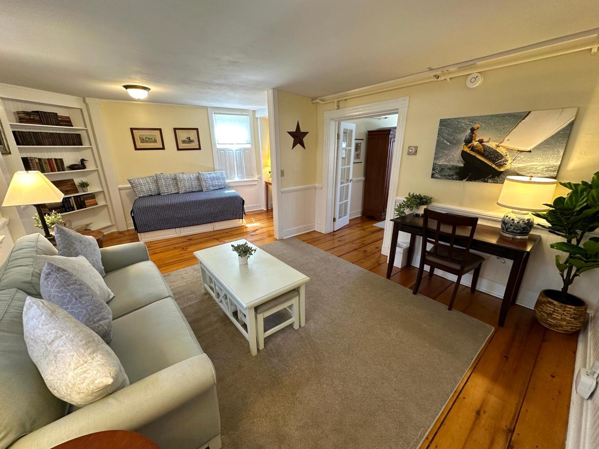 Entire Historic 5 Bed 5 Bath Inn Sleeps 17 Tour de Tour de Newport Extérieur photo