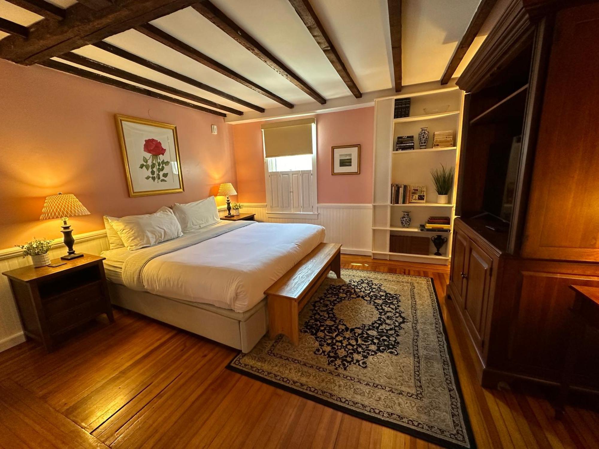 Entire Historic 5 Bed 5 Bath Inn Sleeps 17 Tour de Tour de Newport Extérieur photo