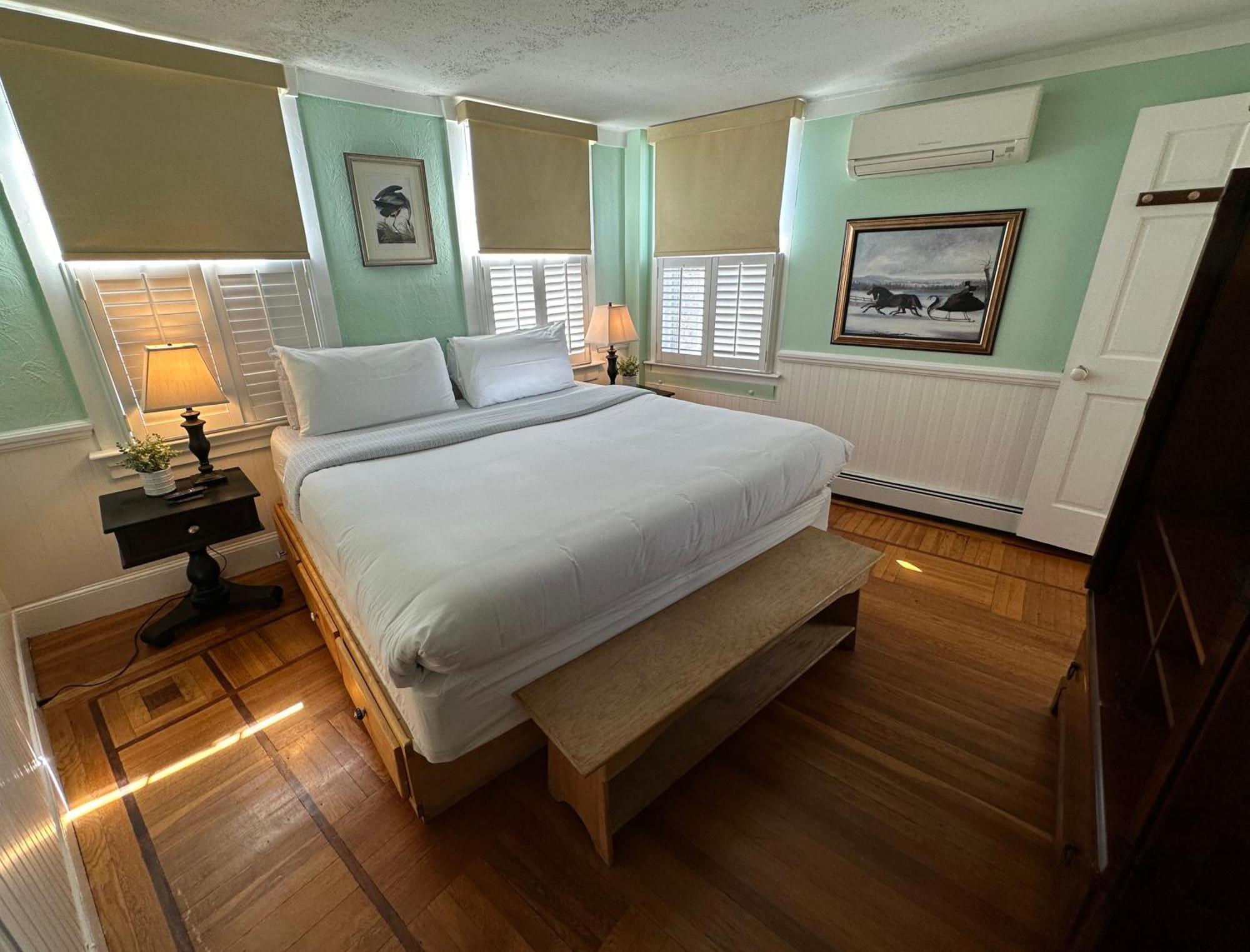 Entire Historic 5 Bed 5 Bath Inn Sleeps 17 Tour de Tour de Newport Extérieur photo