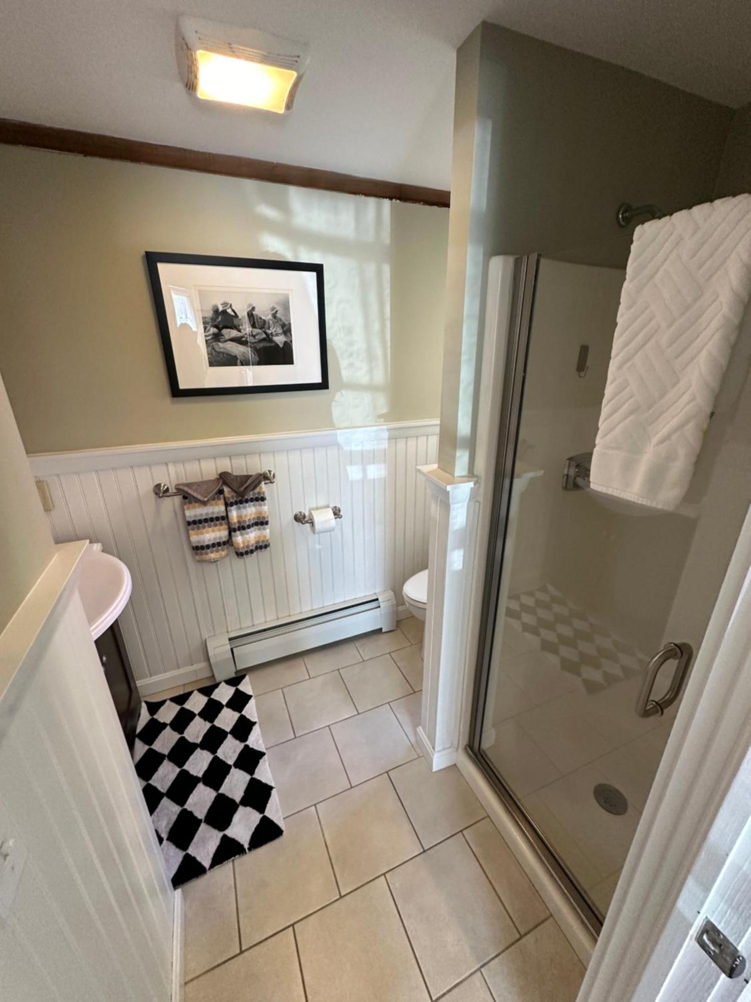 Entire Historic 5 Bed 5 Bath Inn Sleeps 17 Tour de Tour de Newport Extérieur photo