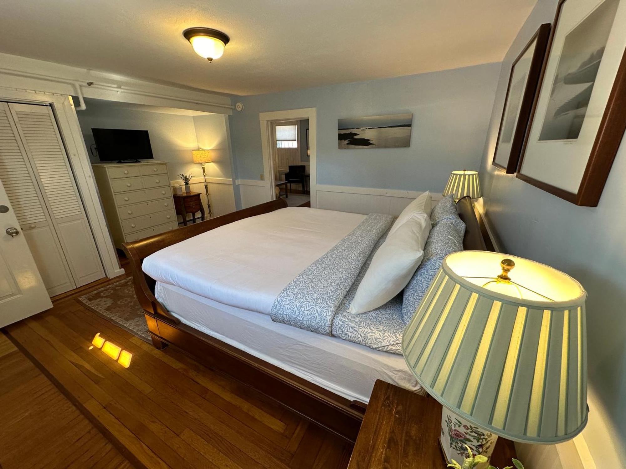 Entire Historic 5 Bed 5 Bath Inn Sleeps 17 Tour de Tour de Newport Extérieur photo