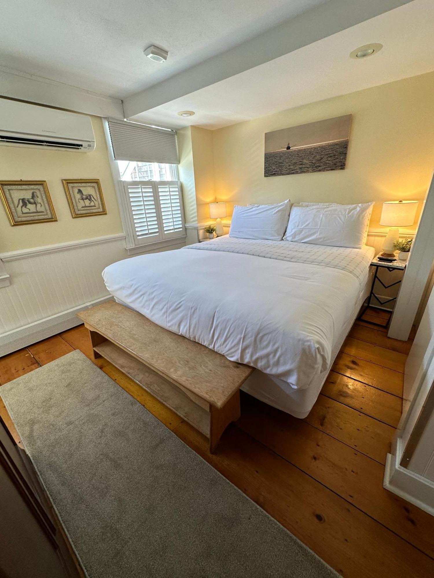 Entire Historic 5 Bed 5 Bath Inn Sleeps 17 Tour de Tour de Newport Extérieur photo