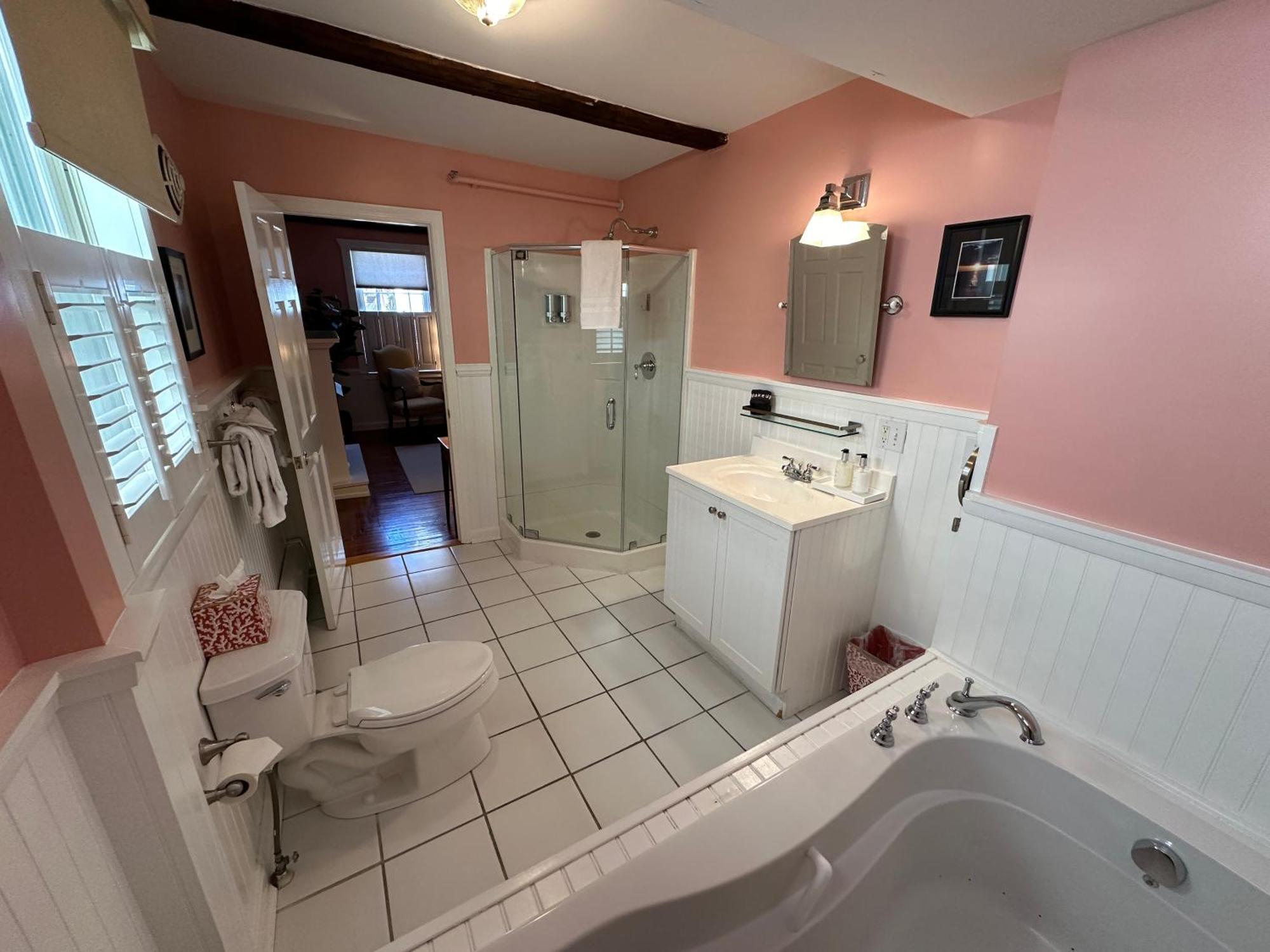 Entire Historic 5 Bed 5 Bath Inn Sleeps 17 Tour de Tour de Newport Extérieur photo