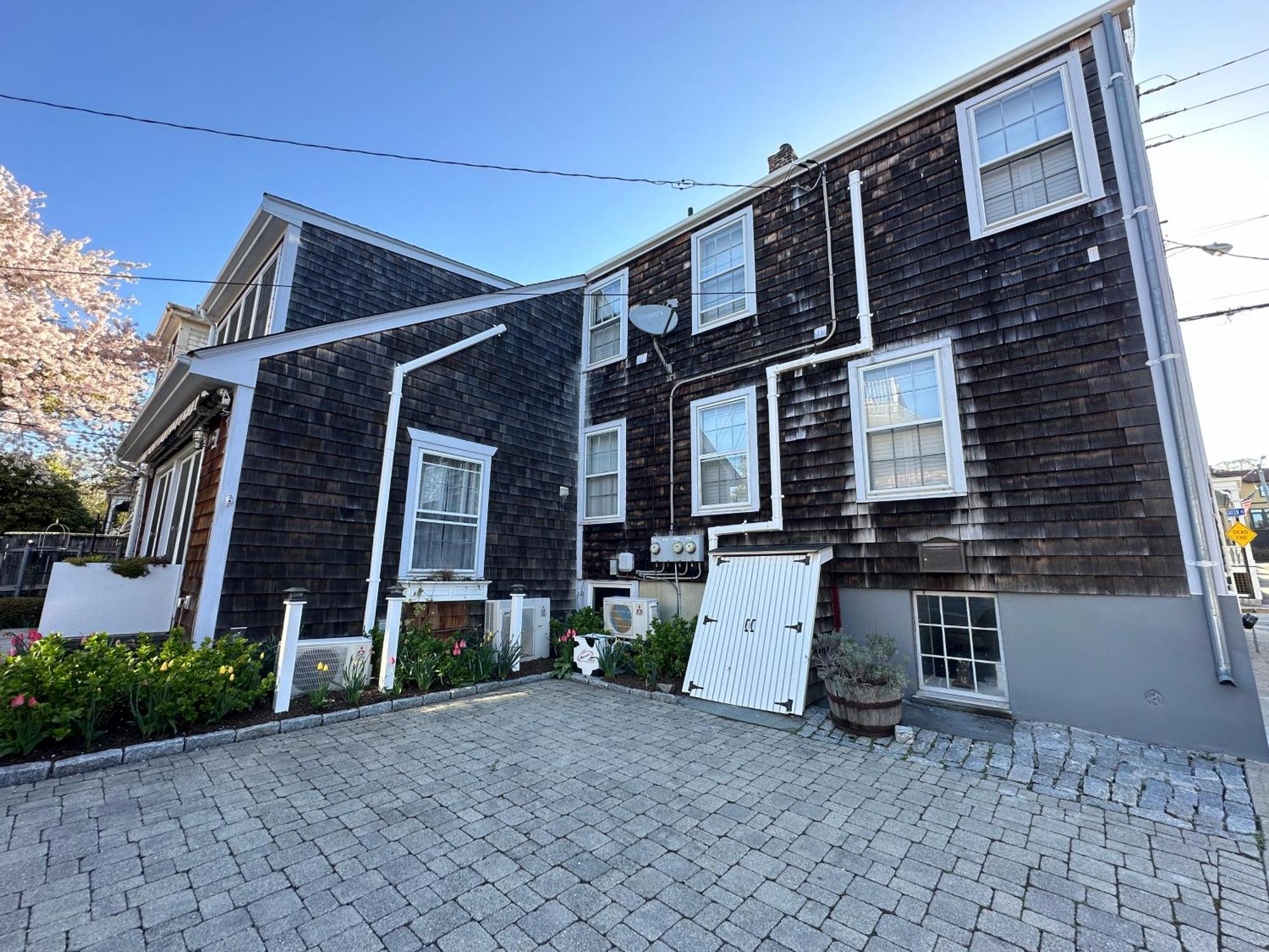 Entire Historic 5 Bed 5 Bath Inn Sleeps 17 Tour de Tour de Newport Extérieur photo