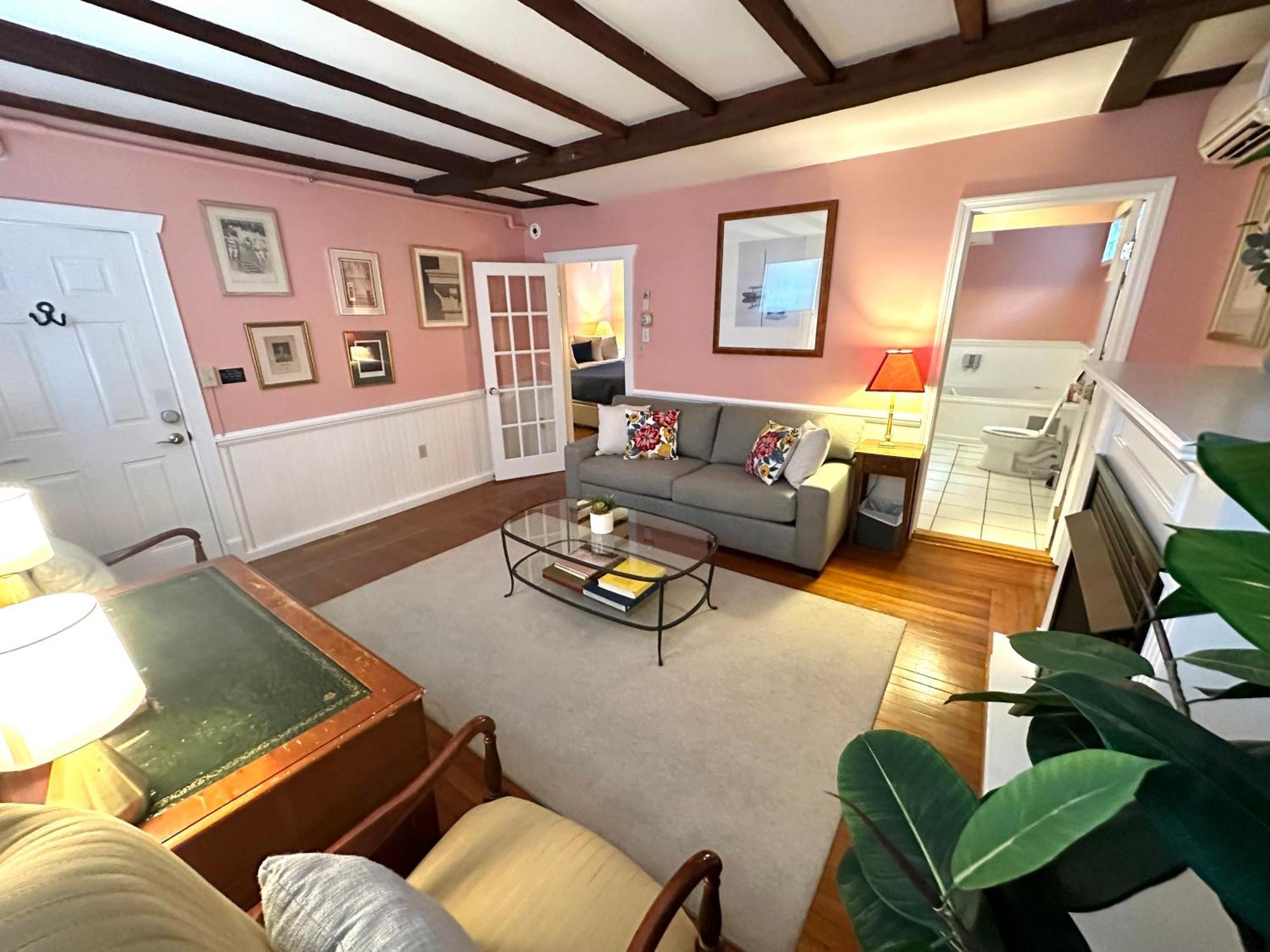Entire Historic 5 Bed 5 Bath Inn Sleeps 17 Tour de Tour de Newport Extérieur photo