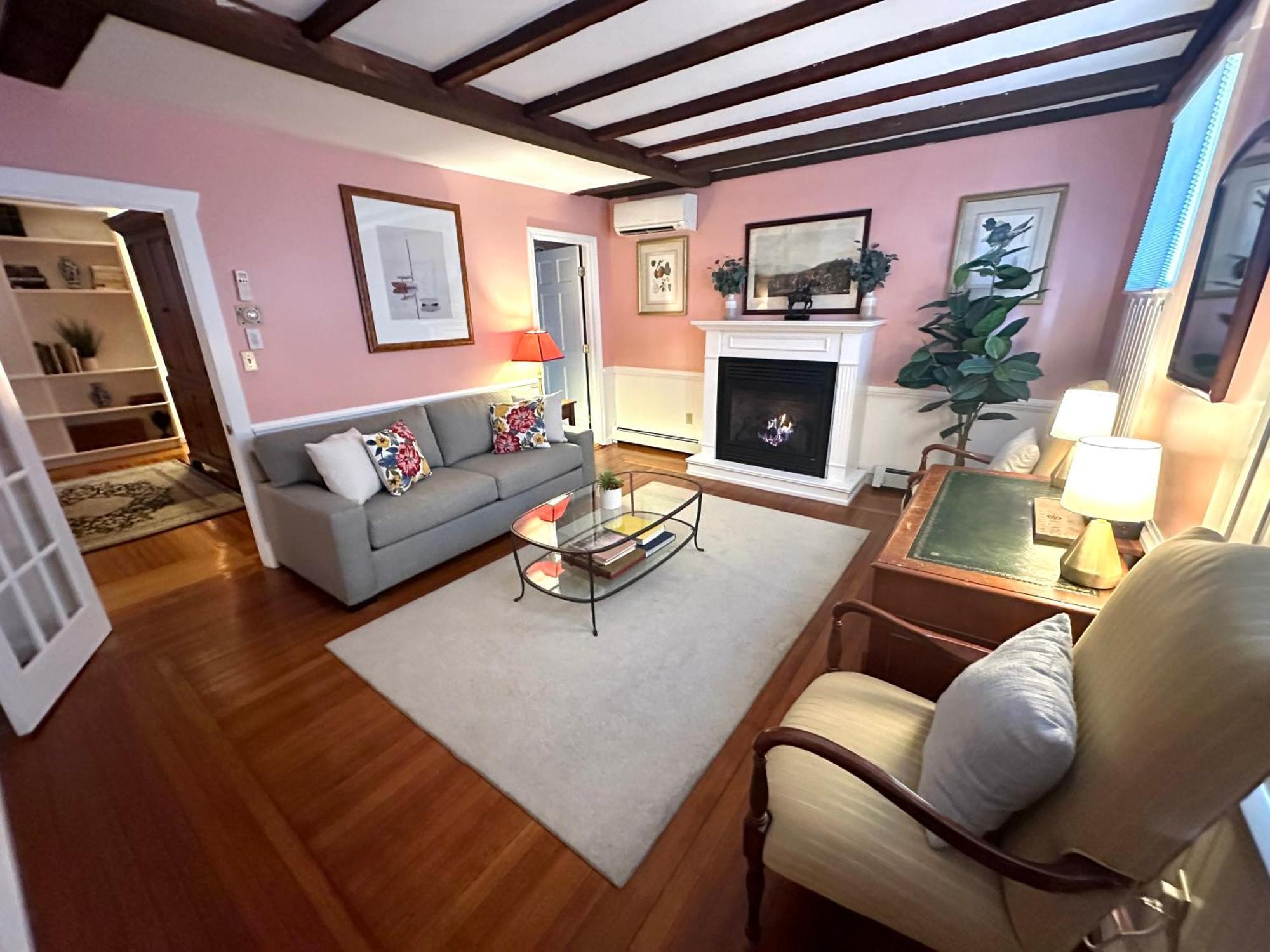 Entire Historic 5 Bed 5 Bath Inn Sleeps 17 Tour de Tour de Newport Extérieur photo